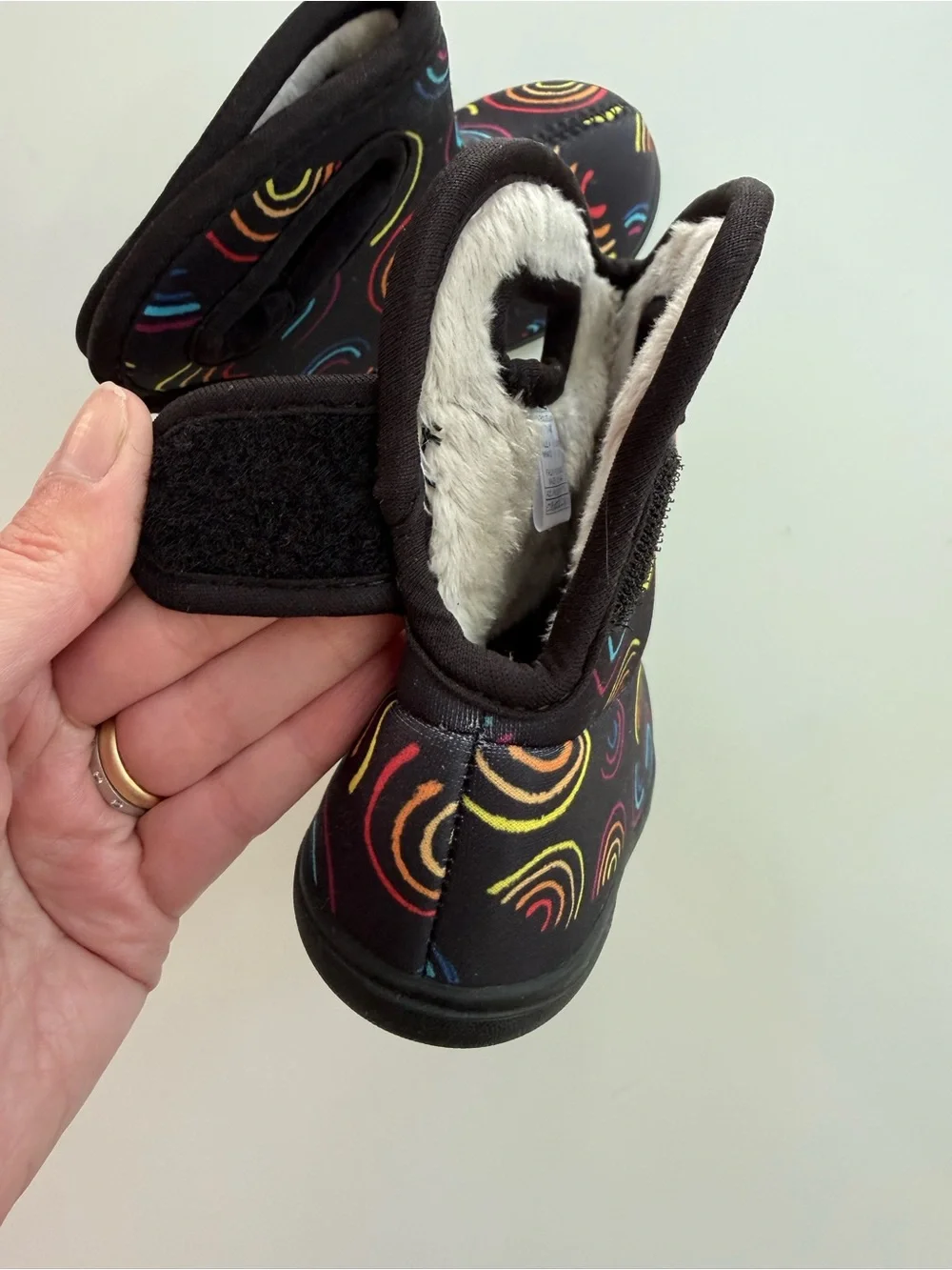 Bogs Baby II Rainbow Snow Boots Rain Boots Sz 5 Baby Waterproof Faux Fur Lined